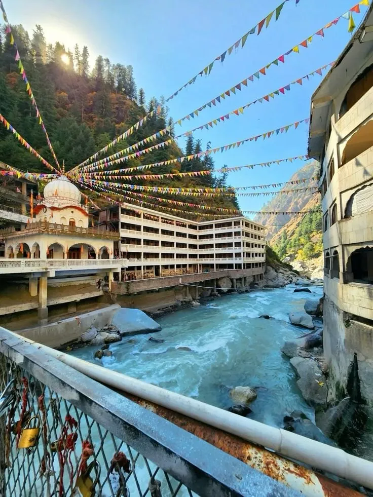 Kullu, Kasol & Manikaran Sahib Tour